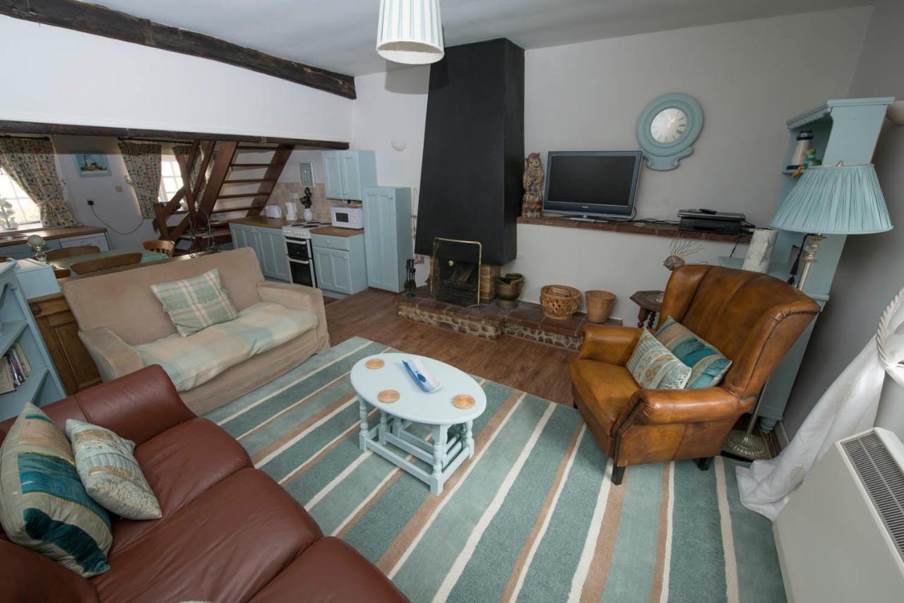 Buttercup Cottage هولت المظهر الخارجي الصورة